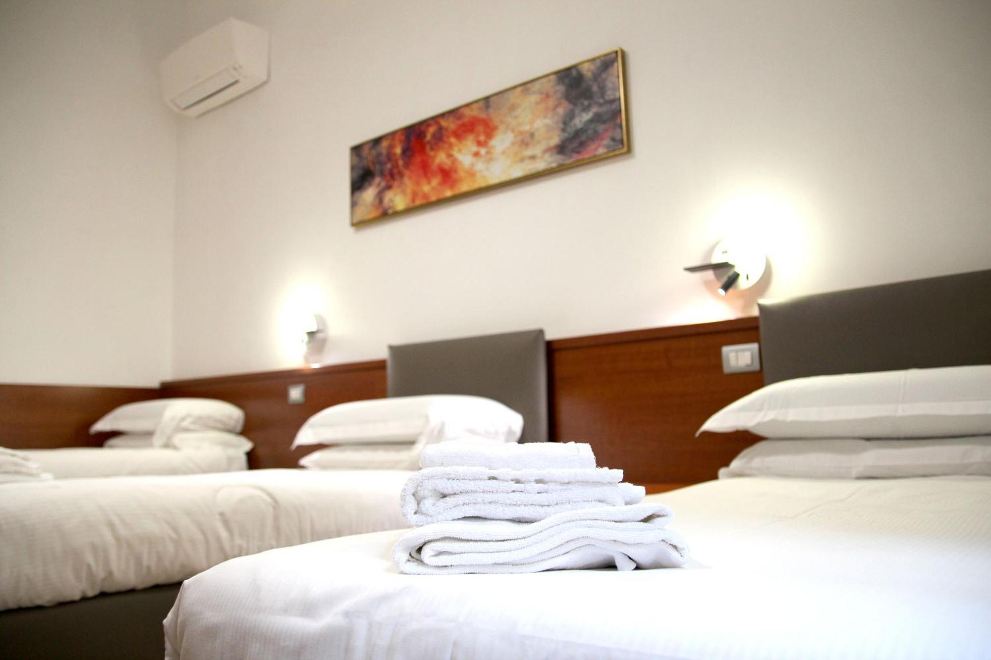 Joyful Guest House Roma Dış mekan fotoğraf